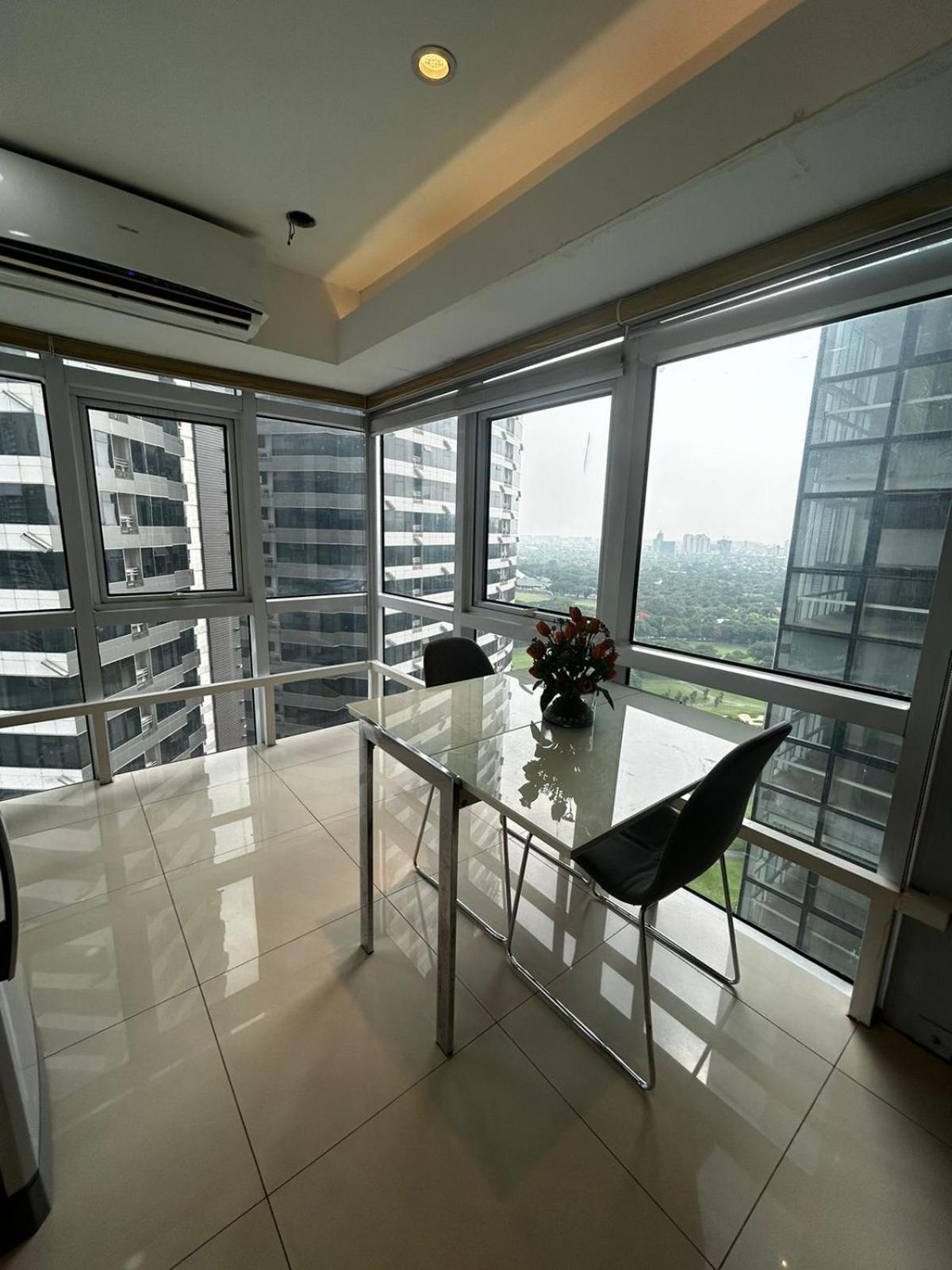 Oasis Regency @ Fort Victoria Bgc 따구익 외부 사진